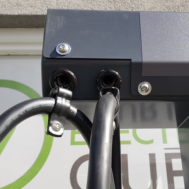 Piédestal BEQ Technology avec câbles rétractables – Image 3